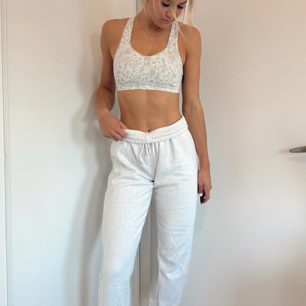 Women's White Leopard Print Sports Bra